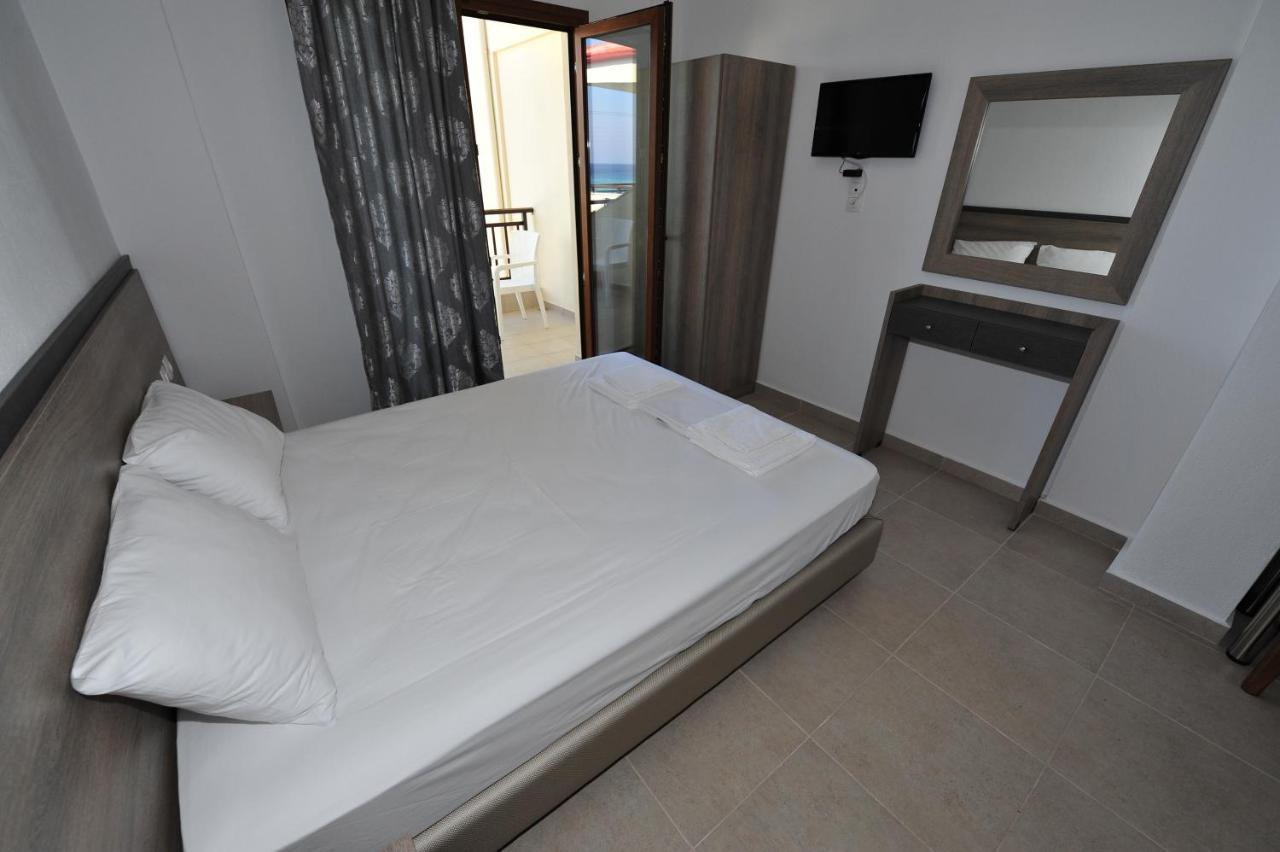 Skentos Apartments Sea View 폴리크로노 외부 사진